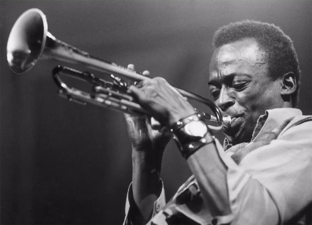 懂黑胶的小哥值不值得交往？│老司机的十件套