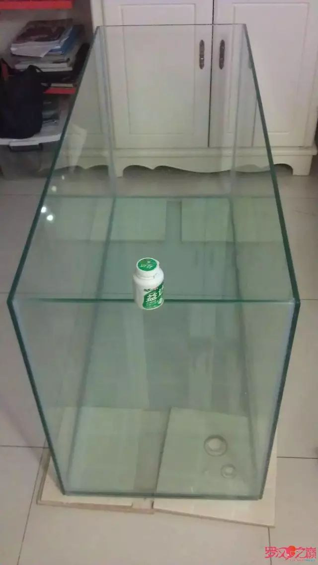 开局只有一万块钱,开局3000块装备全靠捡