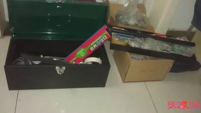 开局只有一万块钱,开局3000块装备全靠捡