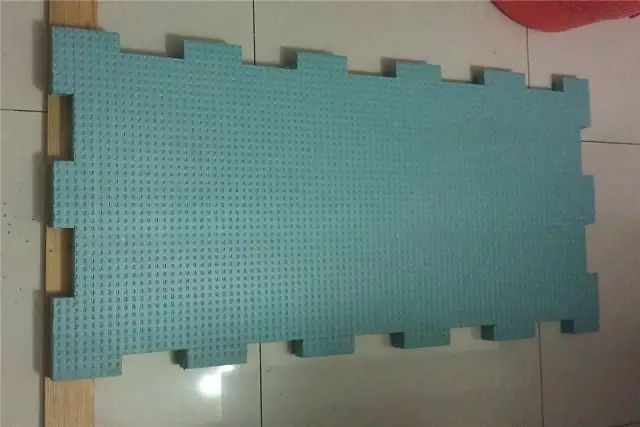 开局只有一万块钱,开局3000块装备全靠捡