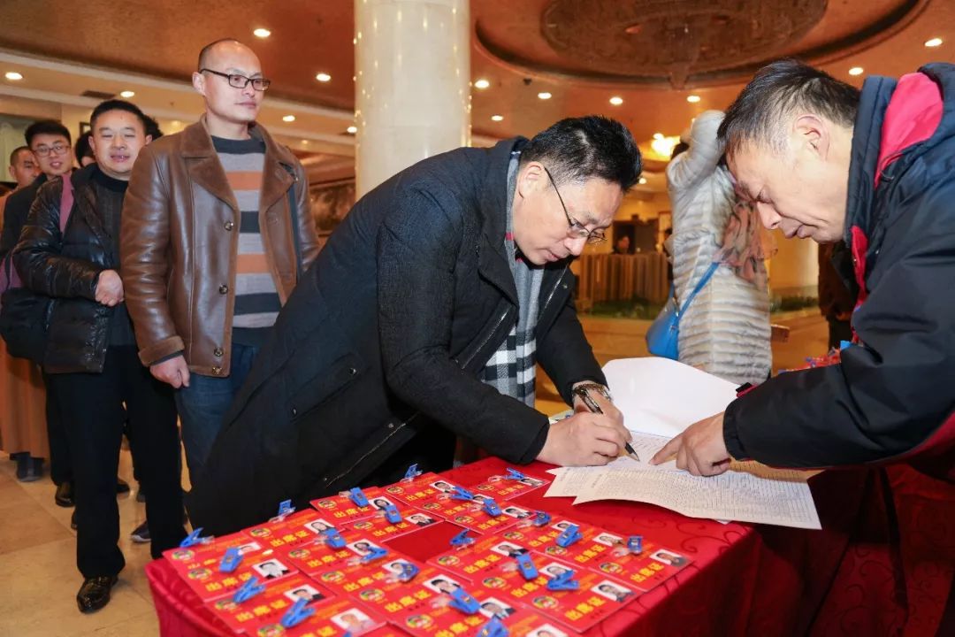 市政协委员们报到两会,肩负使命赴盛会市政协委员报到
