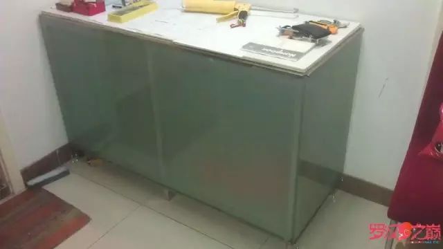 开局只有一万块钱,开局3000块装备全靠捡