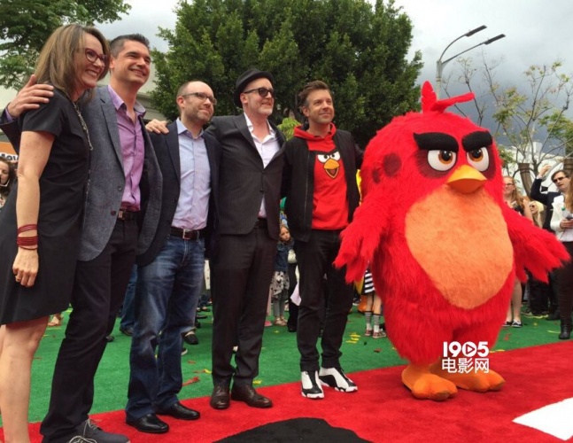 愤怒的小鸟电影胖红,愤怒的小鸟2016金蛋