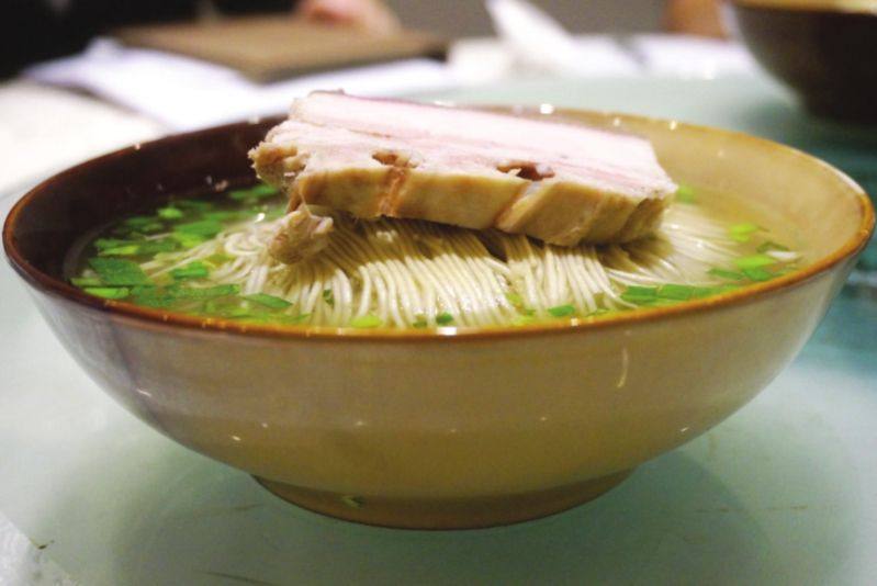 走街串巷,还是带你来吃几样镇江的骨灰级小吃吧!