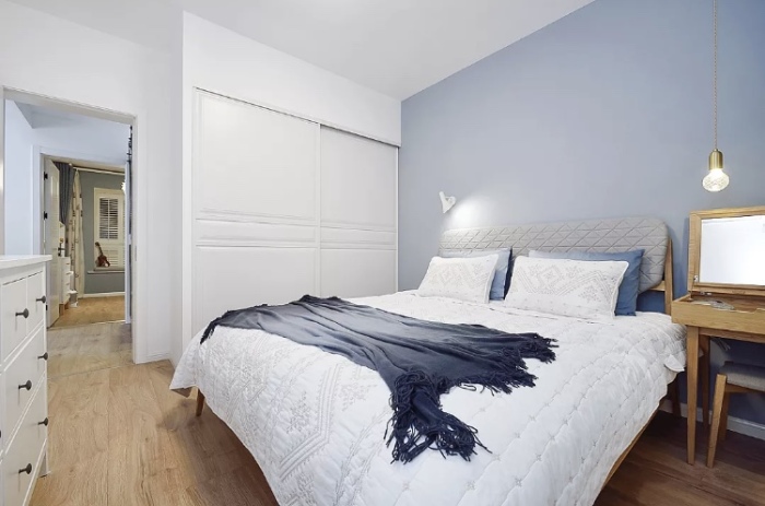 朋友新家第一次登门送点什么呢,阳台百叶门效果图大全