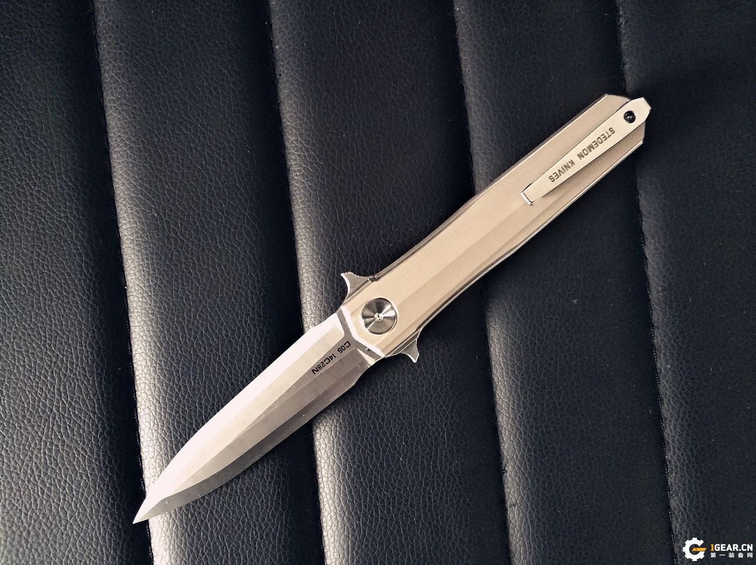 有没有一款双刃刀具，既是*刀折**，又能兼具捅刺和切削的优点呢？