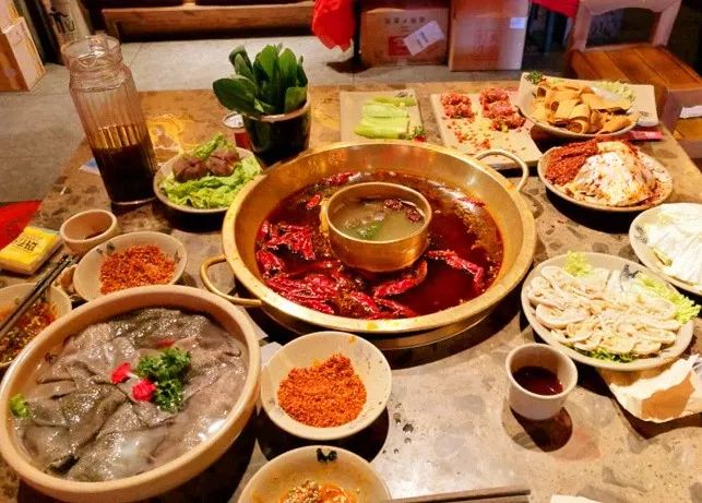 长春美食推荐必吃麻辣烫,长春爆辣美食排行榜