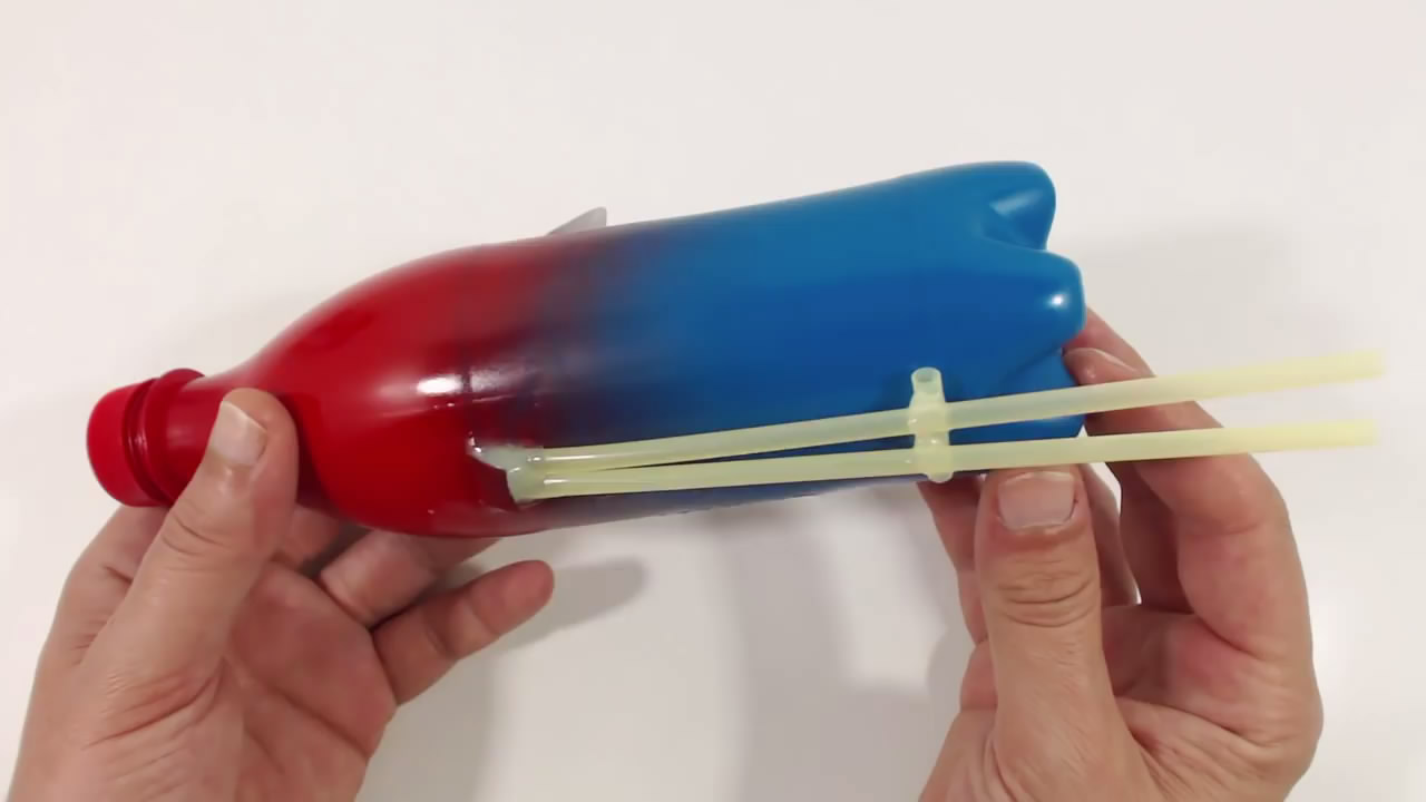 易拉罐和塑料瓶制作船,怎么把易拉罐改成遥控快艇