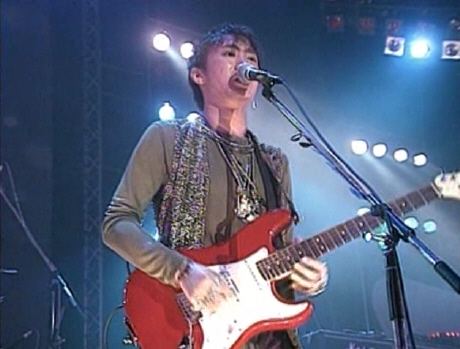 黄家强在黄家驹身边多幸福,黄家强对黄家驹感情