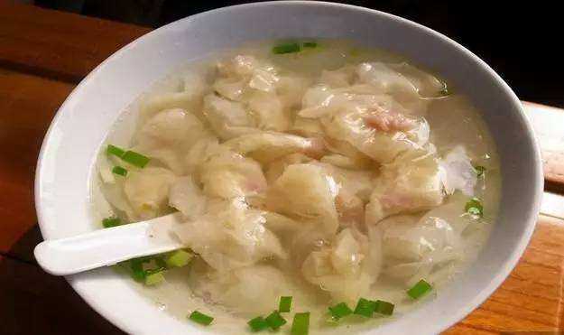 走街串巷,还是带你来吃几样镇江的骨灰级小吃吧!