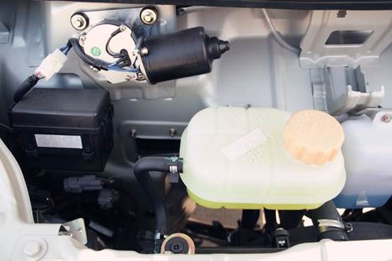 防冻液和水可以混加吗,同色防冻液可以混加吗