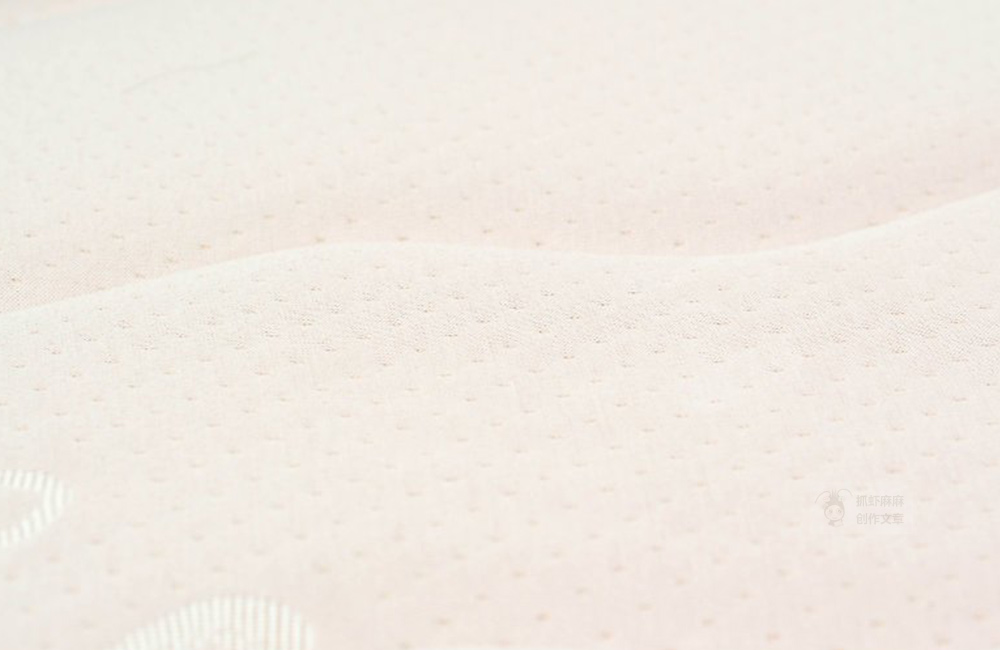 宝宝在床垫上尿尿了怎么处理,宝宝棉被上尿尿怎么处理