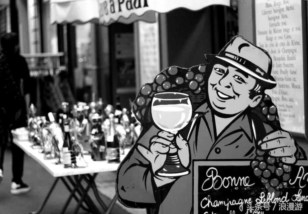 下雪天，在法国依云小镇的户外温泉泡汤，泡的全是依云水