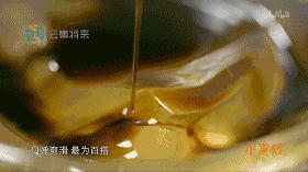 这部汁液四溅的作品勾起了所有人的欲望