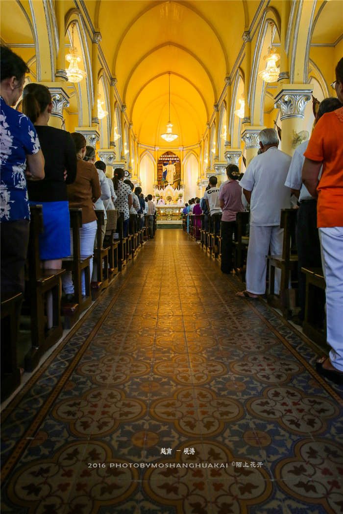 周末越南团进入东兴旅游,节假日去越南旅游怎么样