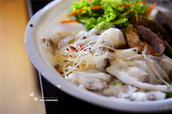 周末越南团进入东兴旅游,节假日去越南旅游怎么样