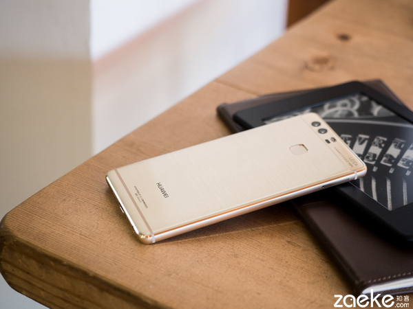 华为概念机徕卡三镜头,徕卡双摄像头有多强