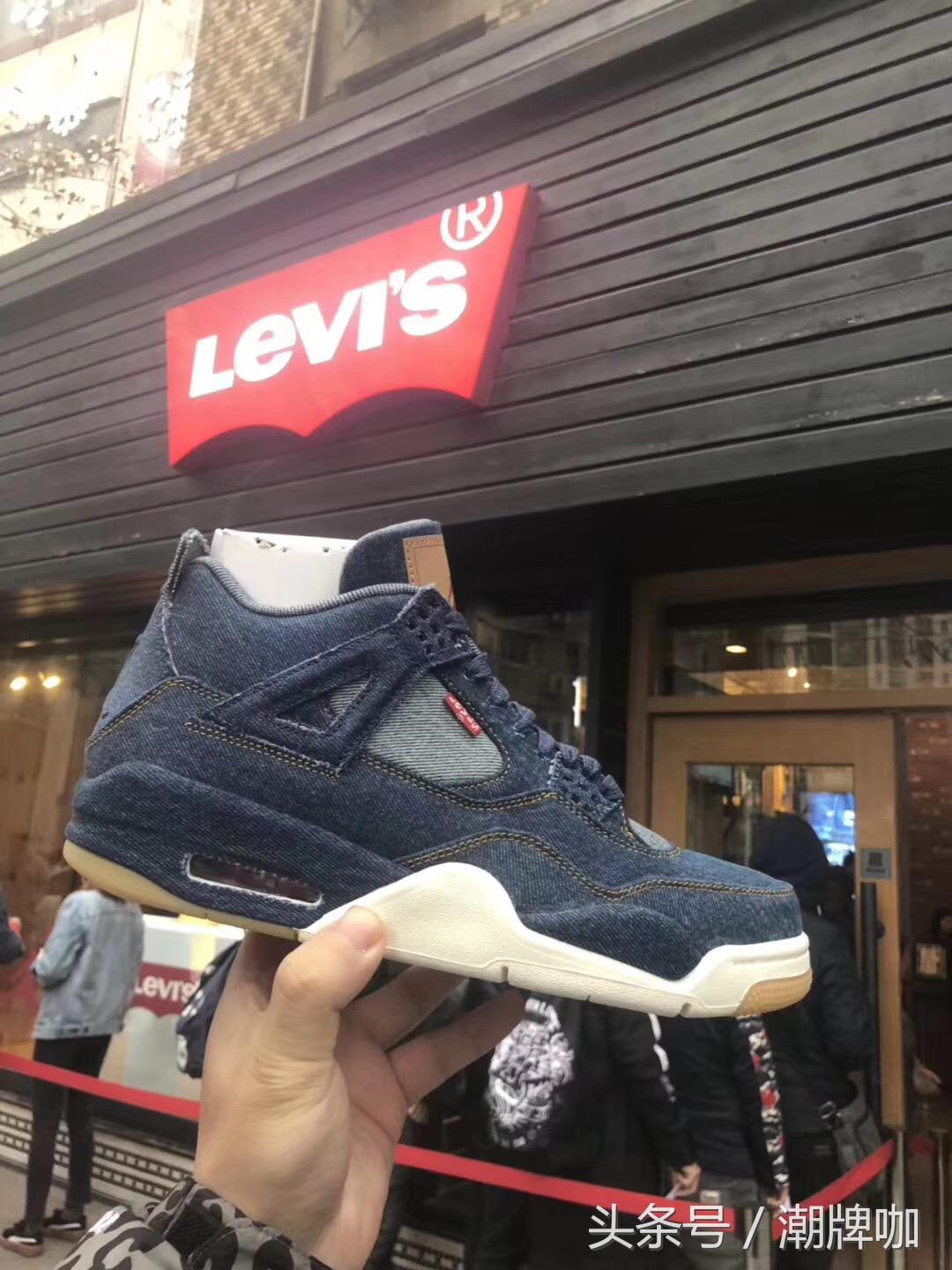 LevisxAirJordan联名销售火爆导致秩序失控电视台都来取材