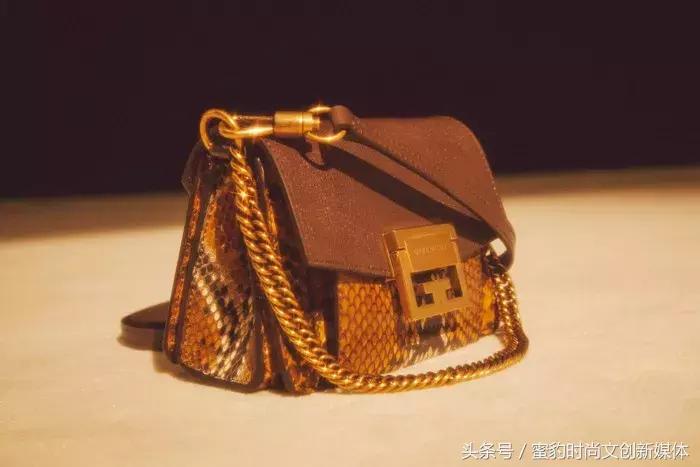 「蜜豹时尚」年终奖即将来袭，是时候给自己买个奢侈的包包了！