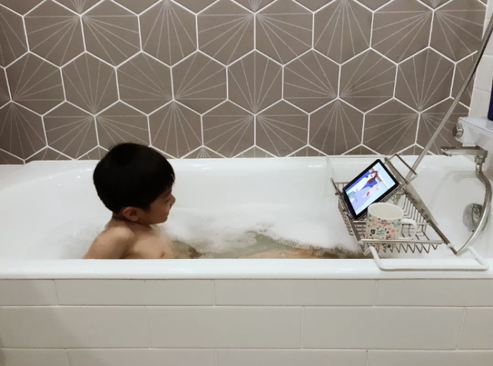 朋友新家第一次登门送点什么呢,阳台百叶门效果图大全