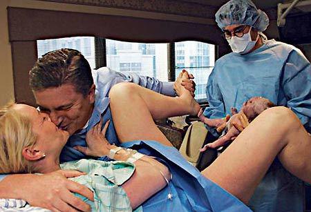 为什么女人顺产比剖腹产更容易,为什么现在顺产要侧切