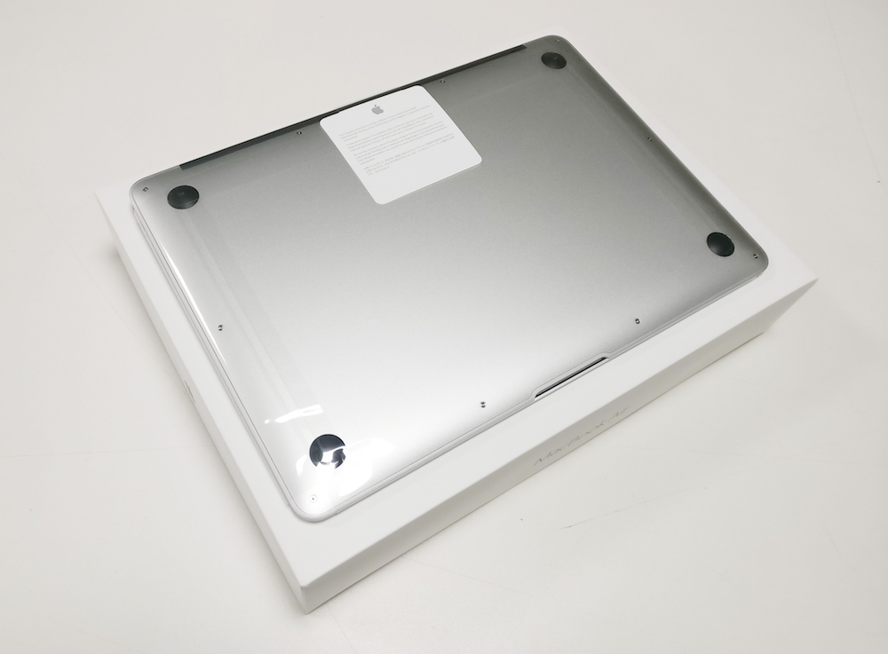 买macbookairm2还是20款prom1,买macbookair好还是imac