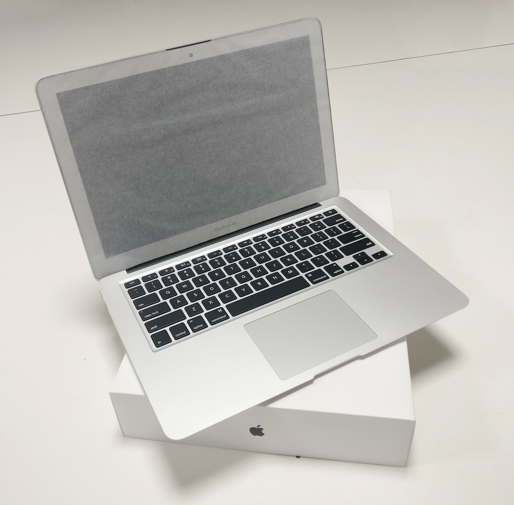 买macbookairm2还是20款prom1,买macbookair好还是imac