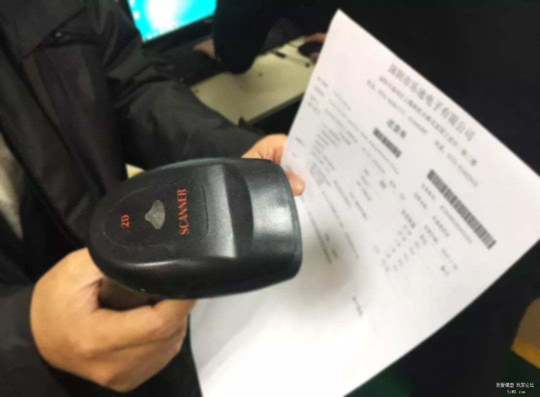 潜入秘密基地被发现,潜入工厂内部调查