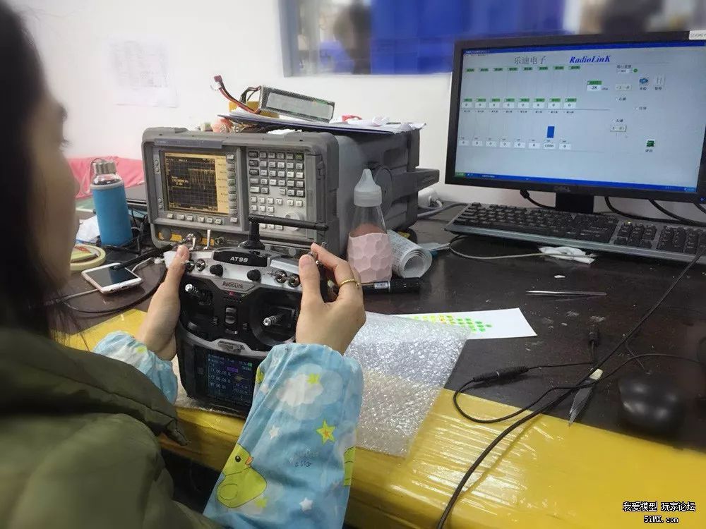 潜入秘密基地被发现,潜入工厂内部调查