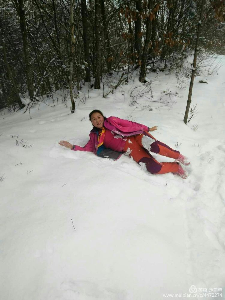 天池长白山雪岭,雨天天池山