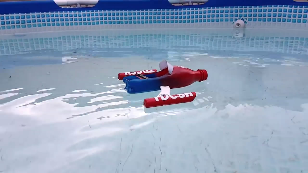 易拉罐和塑料瓶制作船,怎么把易拉罐改成遥控快艇