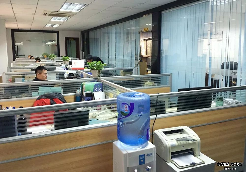 潜入秘密基地被发现,潜入工厂内部调查