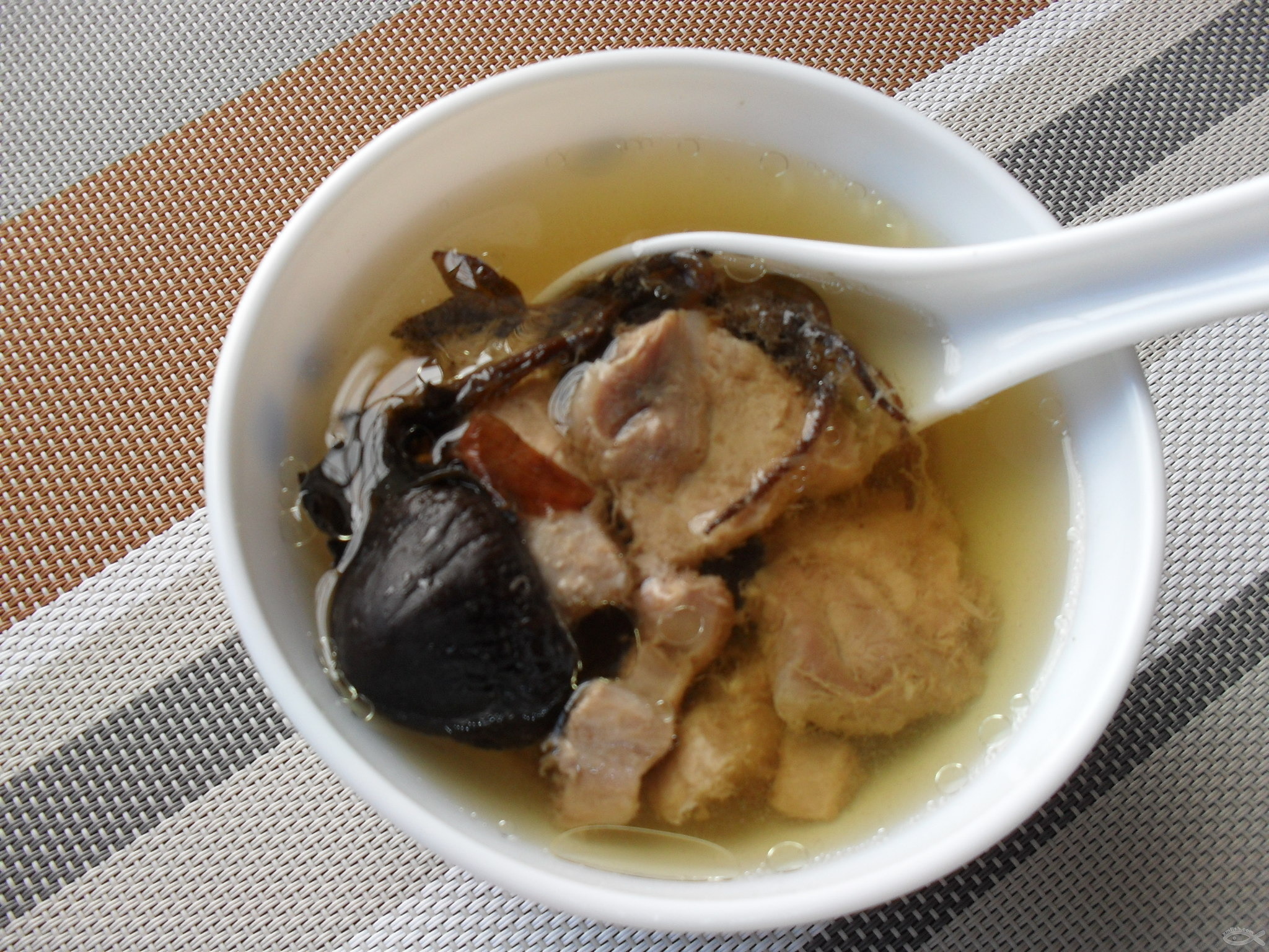 又是一年进补季,会吃好食材之金线莲篇,也许你家花盆就有哦