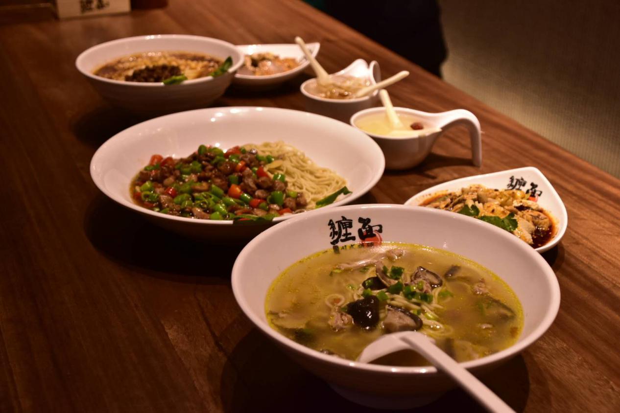 石家庄荣鼎ZooMall“吃货”齐聚，与萌宠和美食完美邂逅！