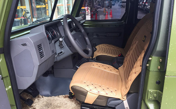 花20多万买辆5.0排量的路虎揽胜,北汽勇士能买到最硬的越野车