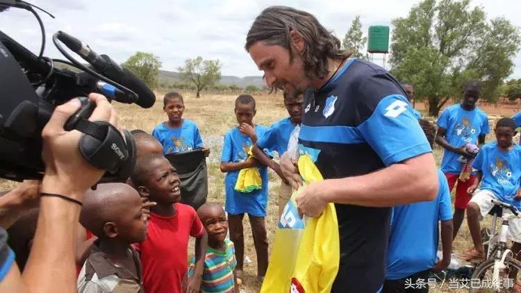 史上最惨门将第一名,奇葩的门将防球