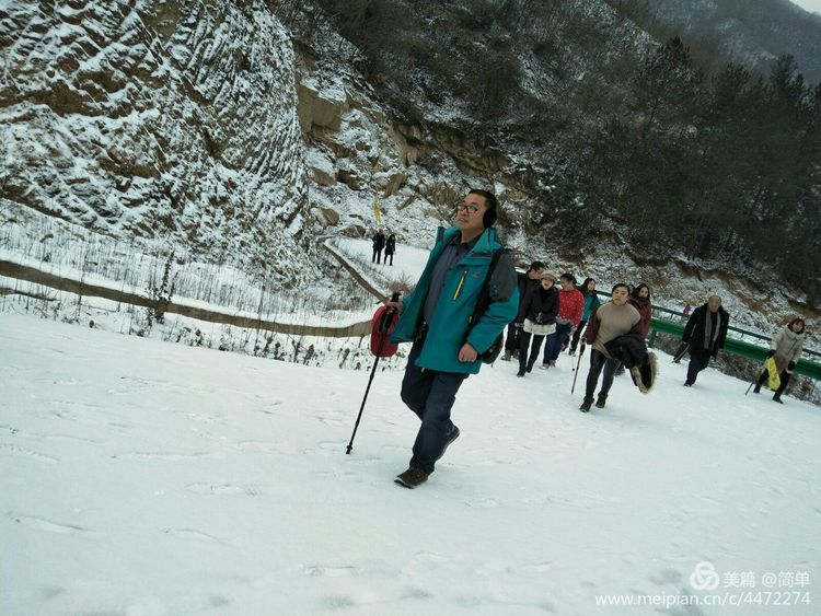 天池长白山雪岭,雨天天池山
