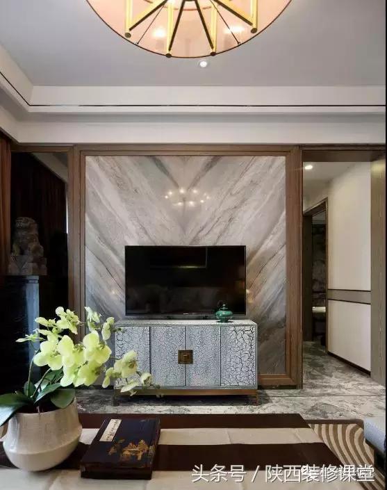 电视墙有门怎么处理,电视墙有门怎么办好