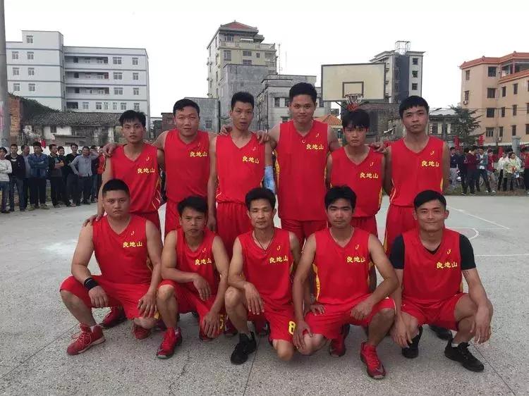 杨梅桥村篮球赛直播,迎春杯男子篮球赛隆重举行