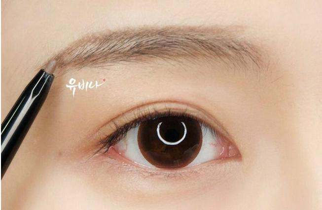 新手学化妆眉毛怎么画,美妆技巧今年最流行的眉毛画法