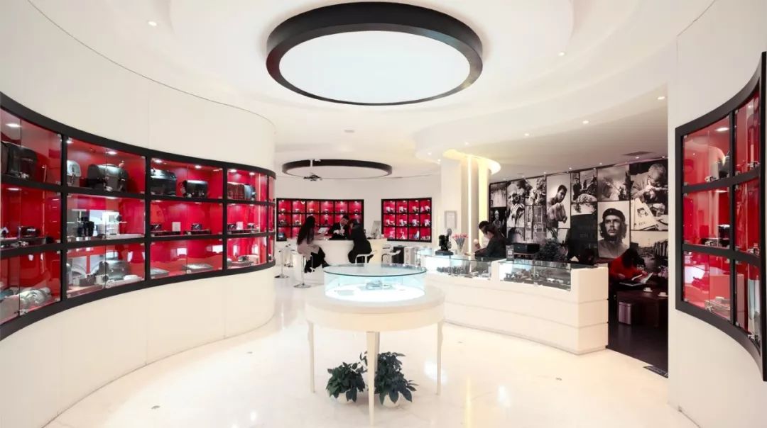 暴走的中画幅LeicaS!底大一级果然压死人……