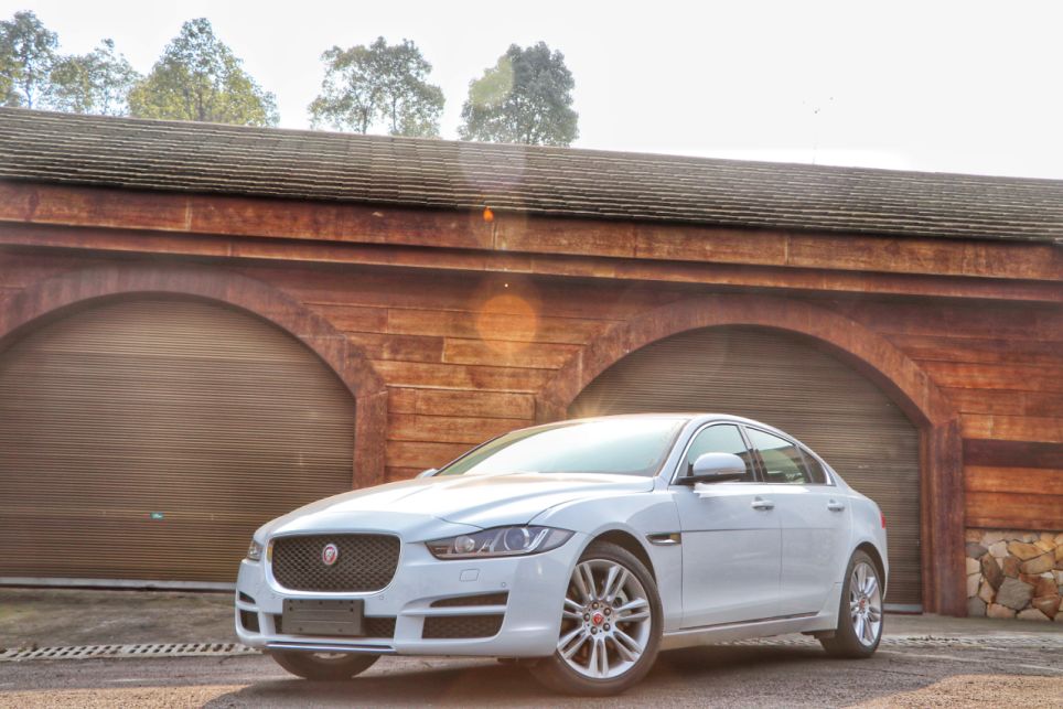 第一视角试驾新款捷豹xel,捷豹xel试驾第一视角低配版