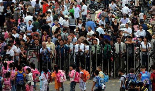 为什么成年了还会分离焦虑,为什么有些人长大后远离父母