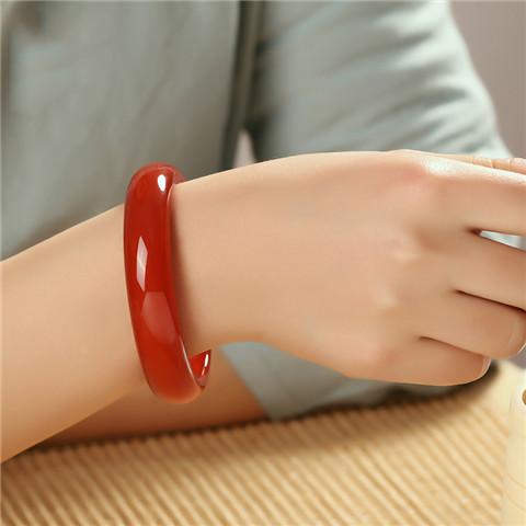 女人受不受宠,就看她身上这三个地方戴了首饰没?