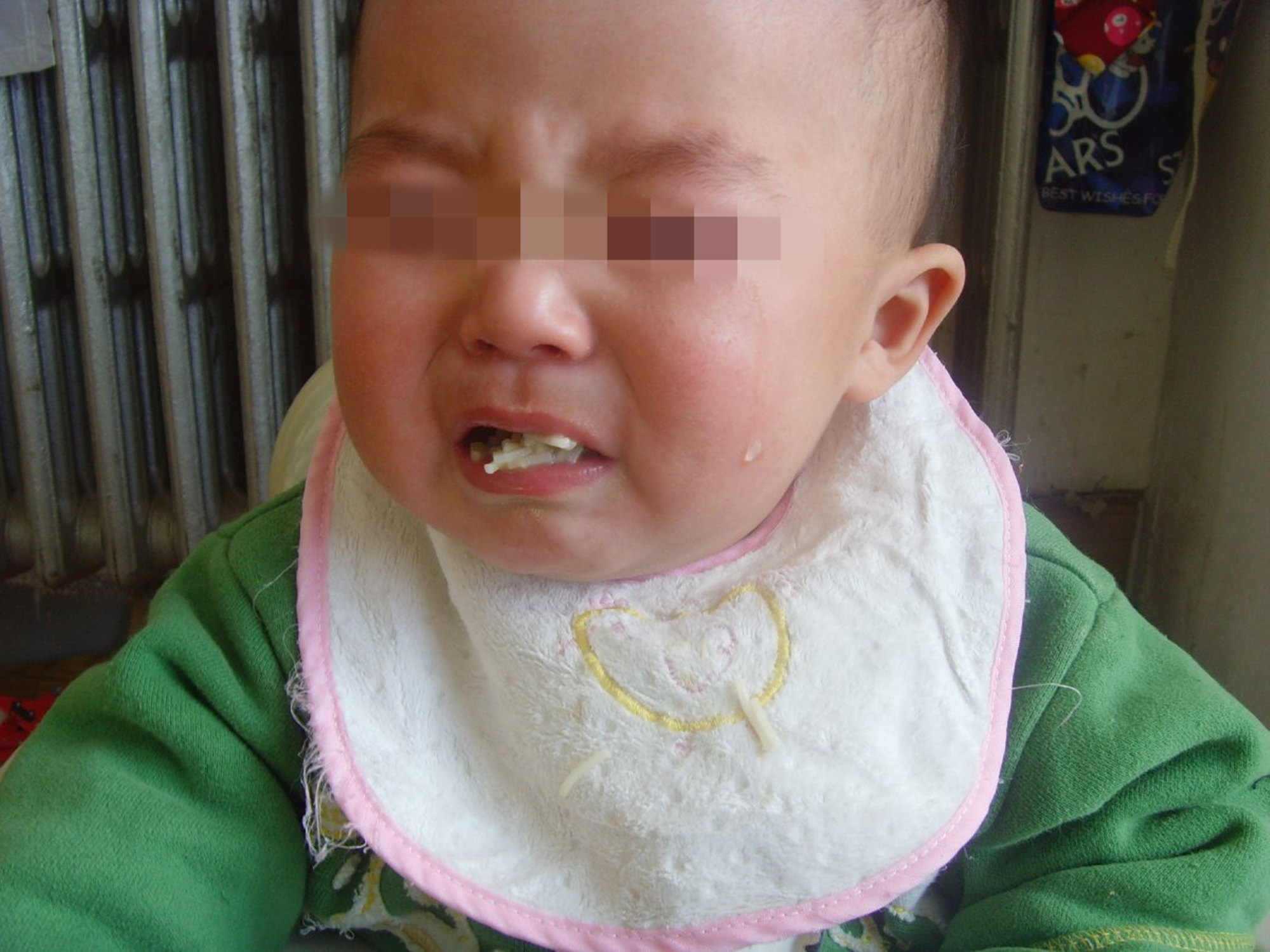 宝宝流鼻涕需要干预吗,宝宝流鼻涕家长注意保暖