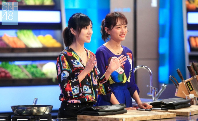 游戏废柴，用自己照片当屏保，可黄婷婷这个自恋girl只给*服私**6分