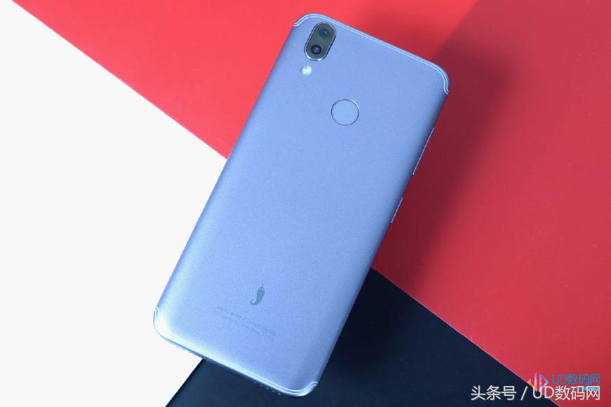 红辣椒7x尊享版拍照,千元吃鸡神器红辣椒7x隆重上市