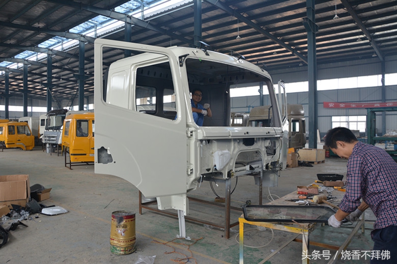 大公司走出来的随州手艺人,红岩金刚杰狮驾驶室一小时装一台