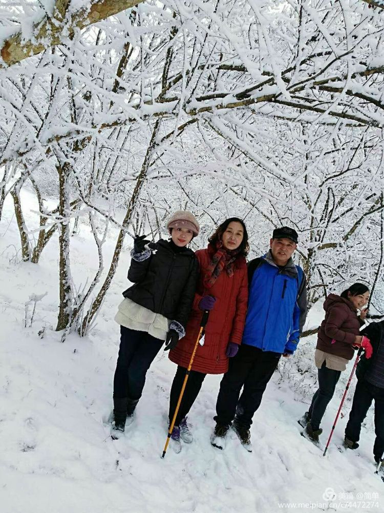 天池长白山雪岭,雨天天池山