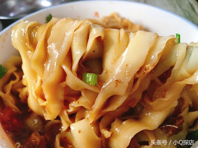 新绛铁蛋鸡汤刀削面,运城刀削面老字号